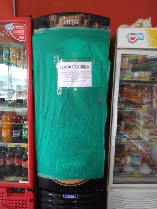 Foto 17 de 18 — Setor de bebidas é isolado em supermercados de Boa Esperança do Sul